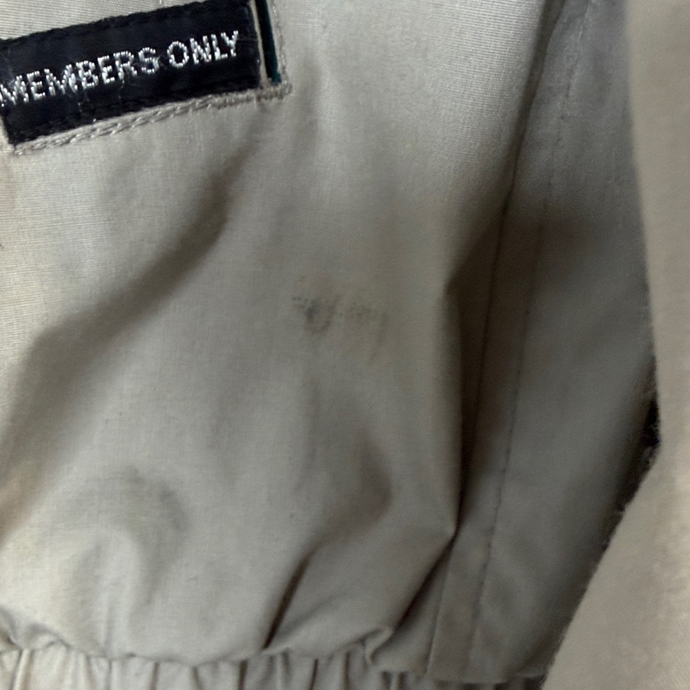 Vintage Members Only Men's Beige Jacket with Green Lining - Picture 5 of 14
